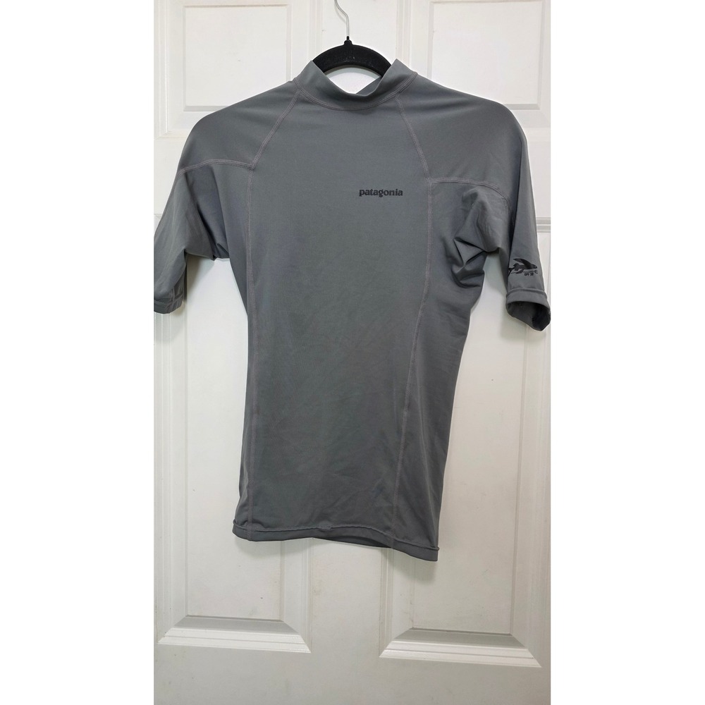 Patagonia Rash Guard Mens XS Grey Short Sleeve UPF 50 Swim Shirt Flying Fish Log